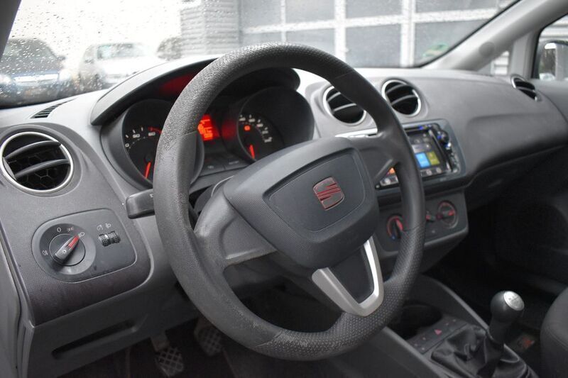 Gebraucht Seat Ibiza SC Basis 60 PS (44 kW) 2011 Weiß Kleinwagen