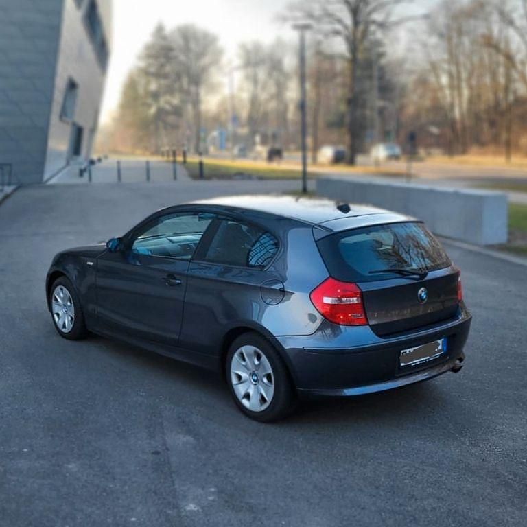 Gebraucht BMW 118 143 PS (105 kW) 2008 Grau Kleinwagen