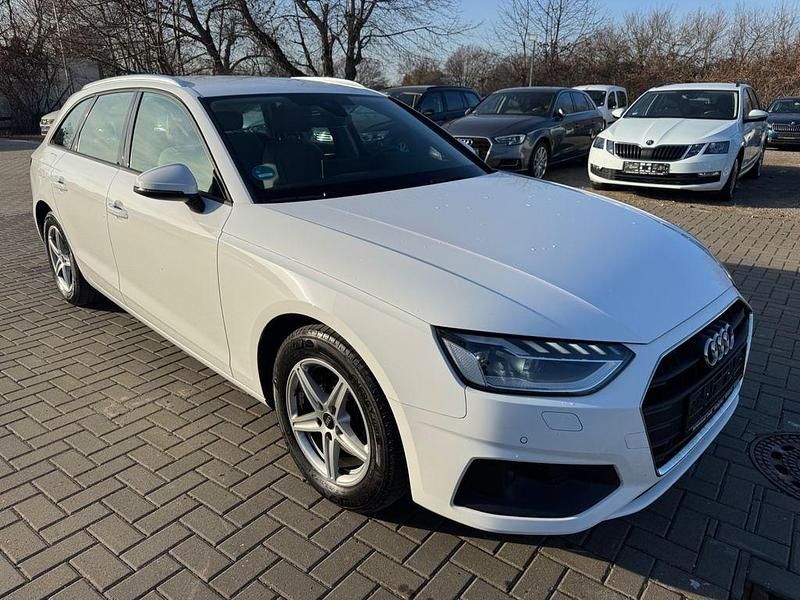 Gebraucht Audi A4 Sport 136 PS (100 kW) 2024 Weiß Kombi