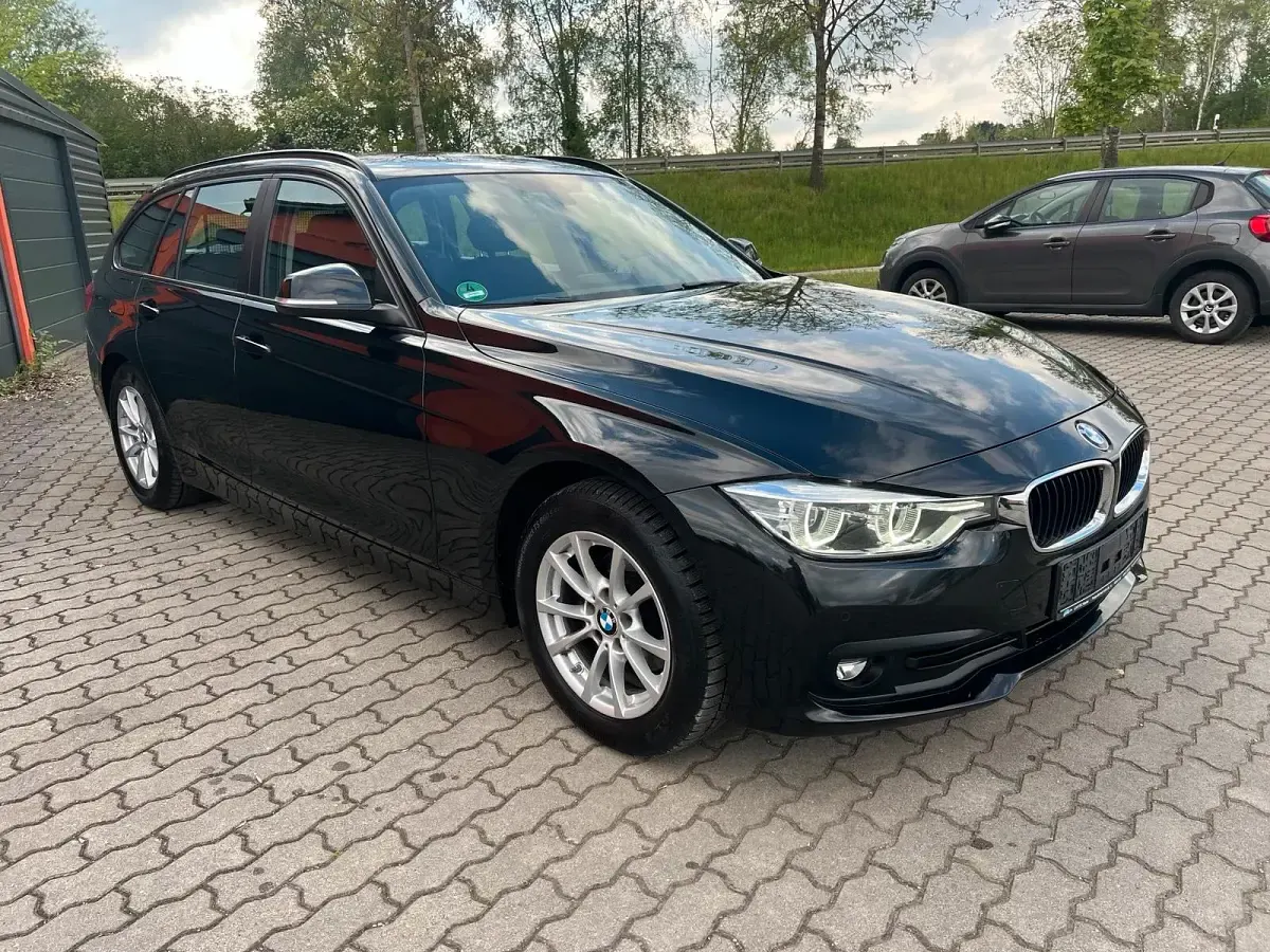 Gebraucht BMW 318 Advantage 150 PS (110 kW) 2018 Schwarz Kombi