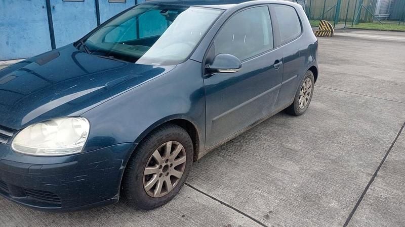Blau Gebraucht 2004 VW Golf IV Comfortline Limousine | 500 € (Superpreis) - Bild 1/4