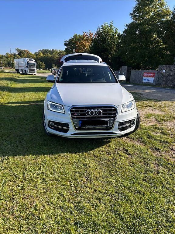 Weiß Gebraucht 2018 Audi SQ5 Competition SUV | 28.500 € - Bild 1/4