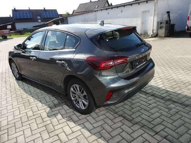 Gebraucht Ford Focus Titanium 125 PS (91 kW) 2023 Magneticgrau (metallic) Kleinwagen