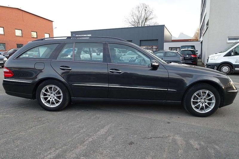 Gebraucht Mercedes E320 204 PS (150 kW) 2004 Tektitgrau Kombi