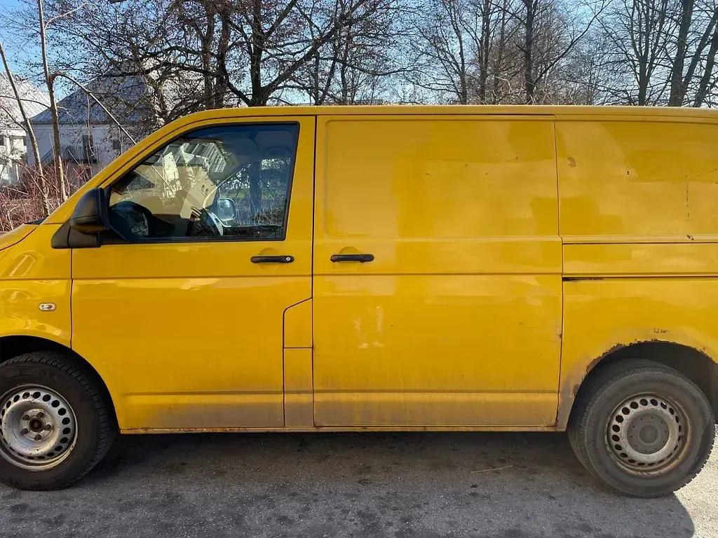 Używany VW Transporter 84 KM (61 kW) 2012 Żółty Van