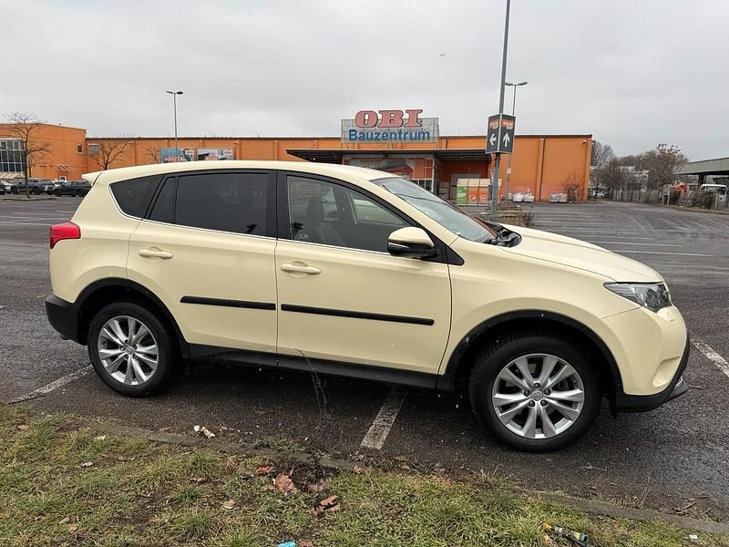 Gebraucht Toyota RAV4 149 PS (109 kW) 2013 Weiß SUV