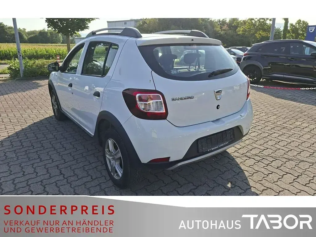 Gebraucht Dacia Sandero Prestige 90 PS (66 kW) 2015 Unbekannt Limousine