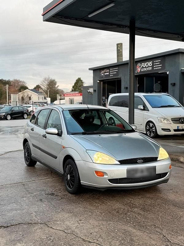 Second-hand Ford Focus 101 CP (74 kW) 2001 Gri Hatchback