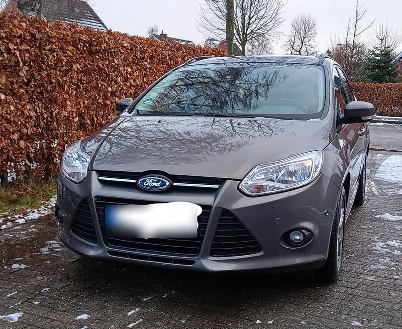 Usata Ford Focus 125 CV (91 kW) 2013 Grigio Station wagon
