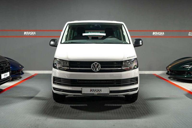 Second-hand VW Multivan 150 CP (110 kW) 2018 Alb Monovolum