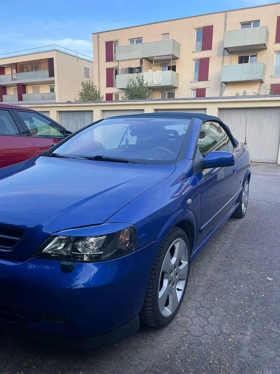 Używany Opel Astra Edition 125 KM (91 kW) 2002 Niebieski Kabriolet