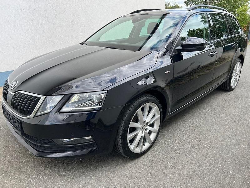 Schwarz Gebraucht 2018 Skoda Octavia Clever Kombi | 11.199 € (Superpreis) - Bild 1/4