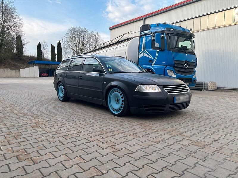 Usata VW Passat 130 CV (95 kW) 2003 Blu Station wagon