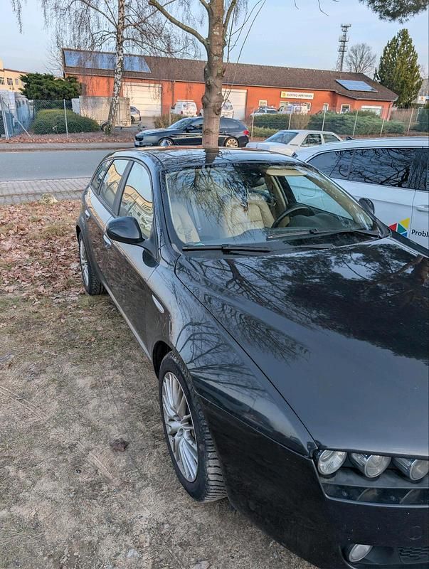 Gebraucht Alfa Romeo 159 200 PS (147 kW) 2011 Schwarz Kombi