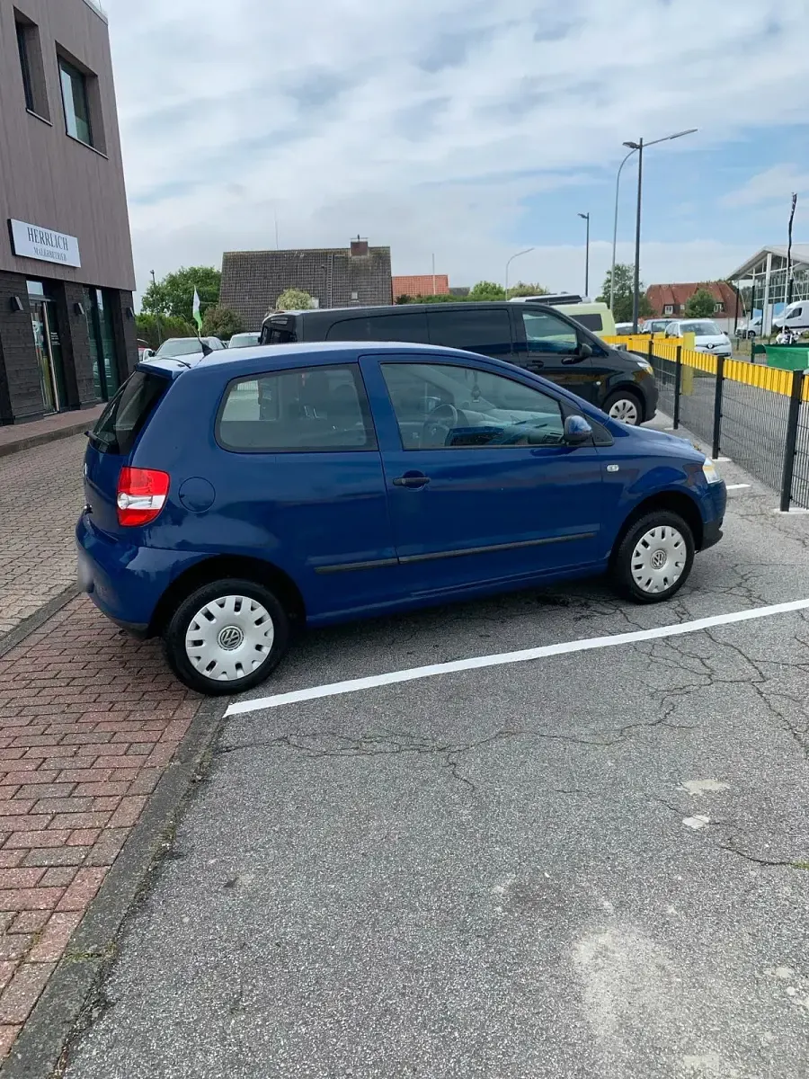 Gebraucht VW Fox 55 PS (40 kW) 2006 Blau Kleinwagen