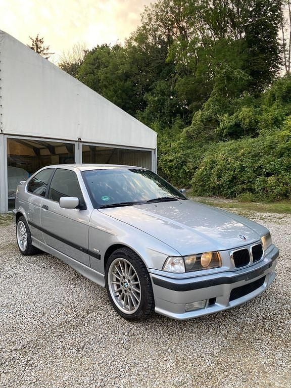 Gebraucht BMW 323 M Sport 170 PS (125 kW) 1998 Silber Limousine