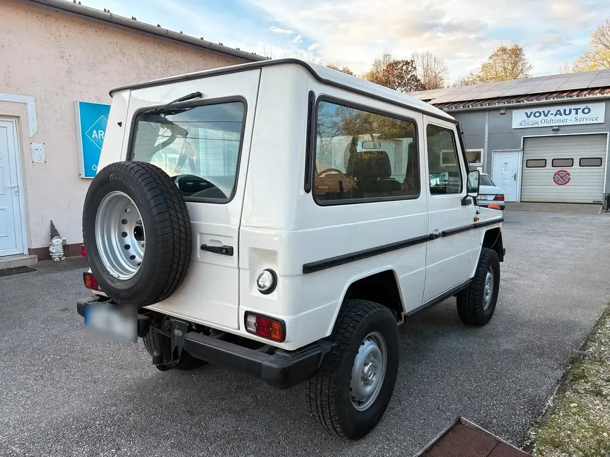 Gebraucht Mercedes E280 156 PS (114 kW) 1984 Beige SUV