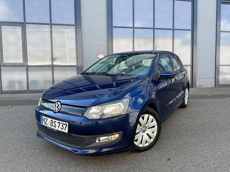 Second-hand VW Polo 75 CP (55 kW) 2013 Albastru Hatchback