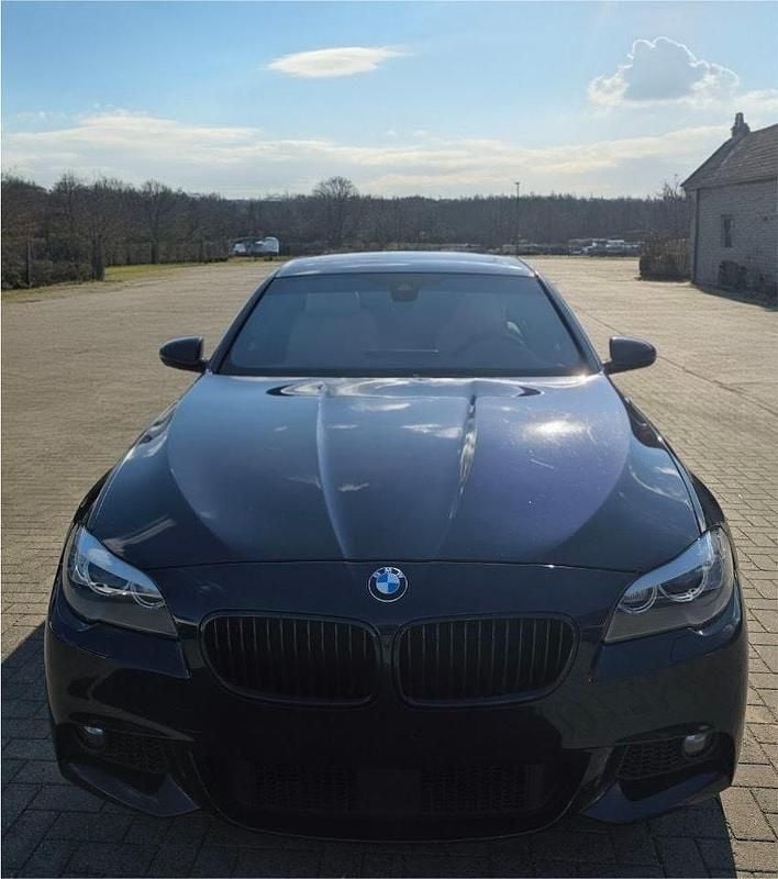 Blau Gebraucht 2012 BMW 530 M Sport Kombi | 12.500 € (Etwas zu teuer) - Bild 1/4