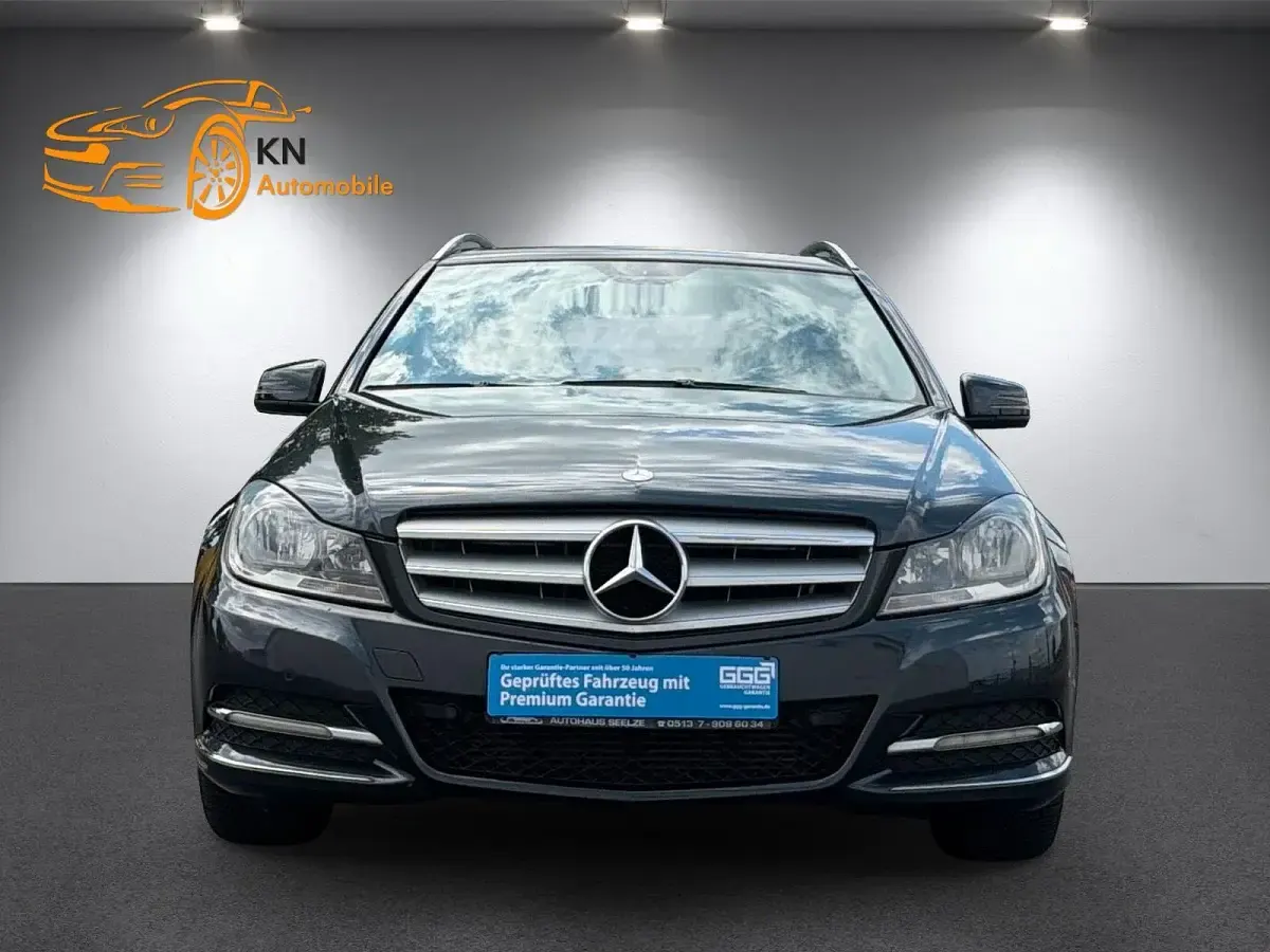 Gebraucht Mercedes C180 Avantgarde 120 PS (88 kW) 2012 Blau Kombi