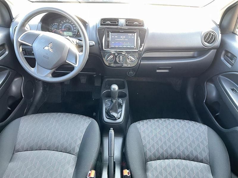 Gebraucht Mitsubishi Space Star Select 71 PS (52 kW) 2023 Rot Limousine