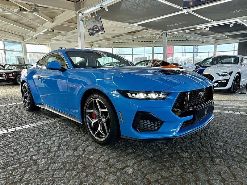 Gebraucht Ford Mustang GT Fastback 446 PS (328 kW) 2024 Blau (blau (grabber blue metallic)) Coupé