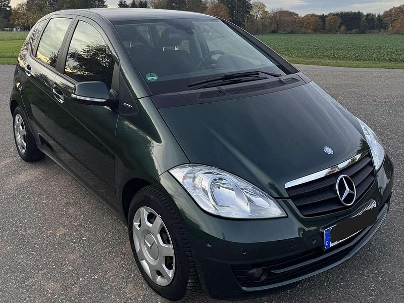 Gebraucht Mercedes A160 95 PS (69 kW) 2010 Grün Limousine