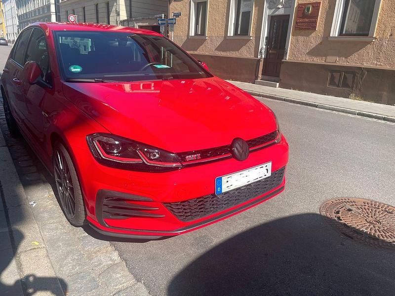 Gebraucht VW Golf VII GTI 245 PS (180 kW) 2019 Rot Limousine