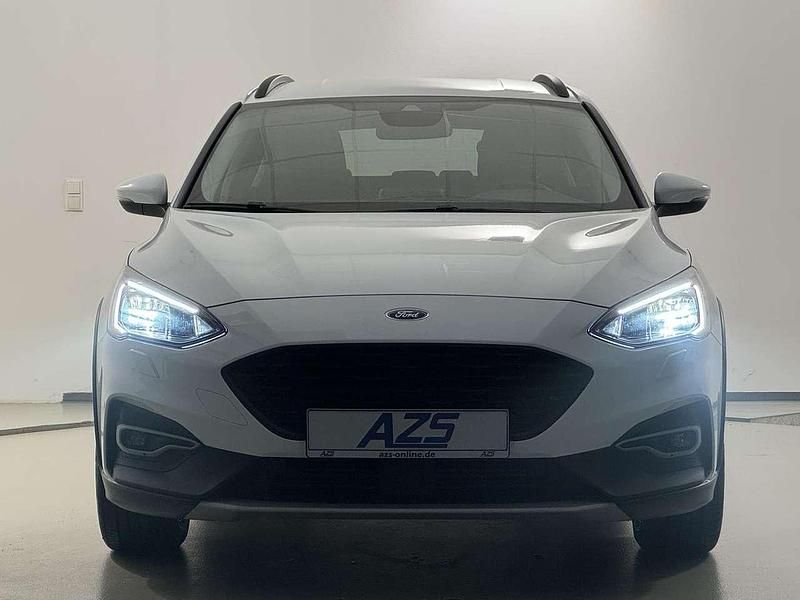 Gebraucht Ford Focus 125 PS (91 kW) 2021 Weiß Limousine
