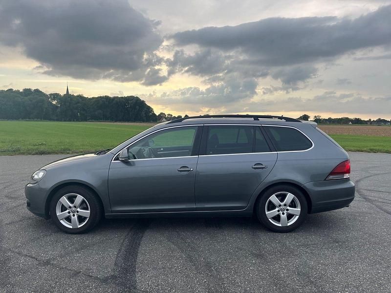 Gebraucht VW Golf VII 122 PS (89 kW) 2013 Grau Kombi