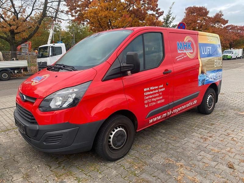 Gebraucht Ford Transit Custom 105 PS (77 kW) 2017 Rot Van / Kleinbus