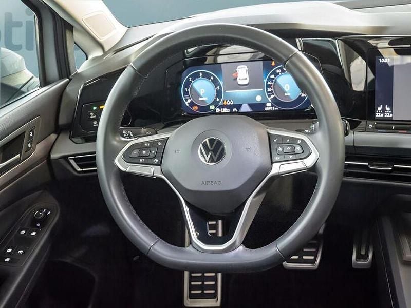 Gebraucht VW Golf VIII 150 PS (110 kW) 2022 Silber Kleinwagen
