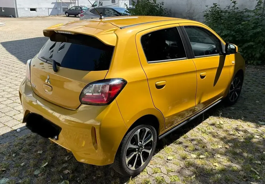 Gebraucht Mitsubishi Space Star Select+ 71 PS (52 kW) 2023 Gelb Kleinwagen