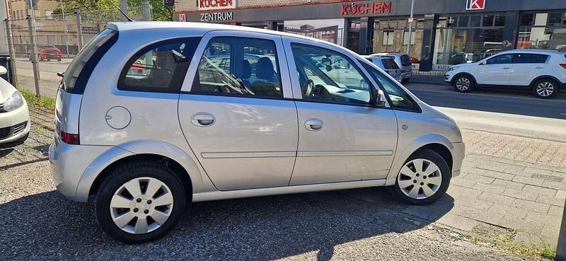 Gebraucht Opel Meriva Enjoy 90 PS (66 kW) 2006 Silber Van / Kleinbus