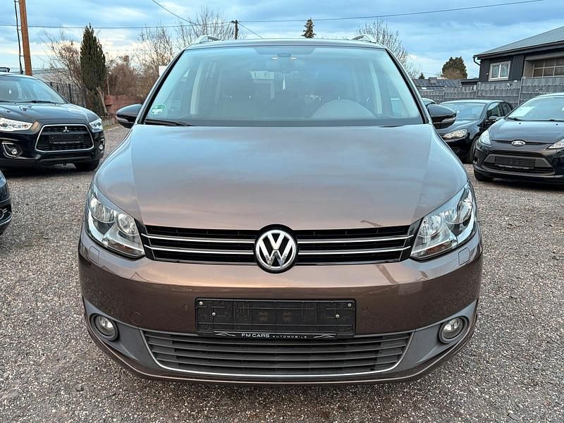 Gebraucht VW Touran Style 140 PS (102 kW) 2012 Braun Van / Kleinbus