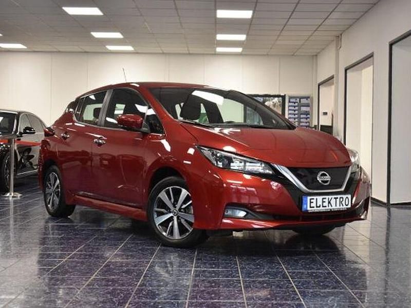 Rot Gebraucht 2020 Nissan Leaf 360º Kleinwagen | 13.260 € (Guter Preis) - Bild 1/4