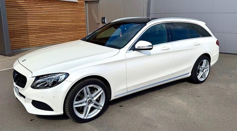 Gebraucht Mercedes C250 204 PS (150 kW) 2017 Weiß Limousine