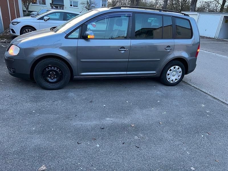 Gebraucht VW Touran 140 PS (102 kW) 2005 Grau Van / Kleinbus