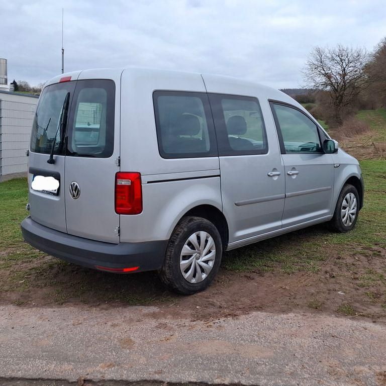 Gebraucht VW Caddy 102 PS (75 kW) 2017 Silber Van / Kleinbus