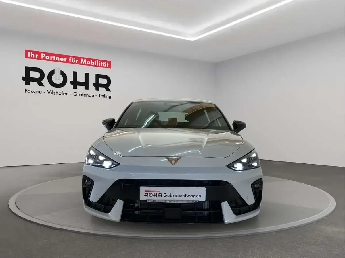 Usata Cupra Leon 150 CV (110 kW) 2026 Bianco Berlina