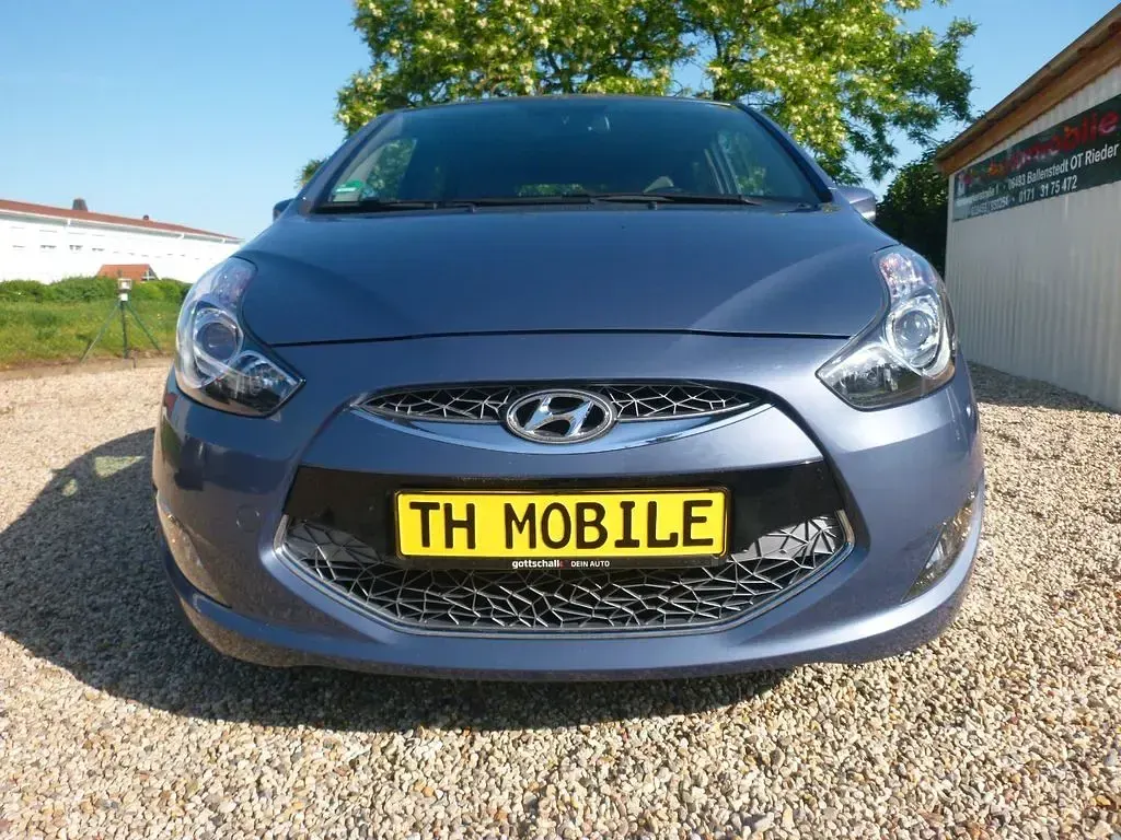 Gebraucht Hyundai ix20 Style 125 PS (91 kW) 2012 Blau Kleinwagen
