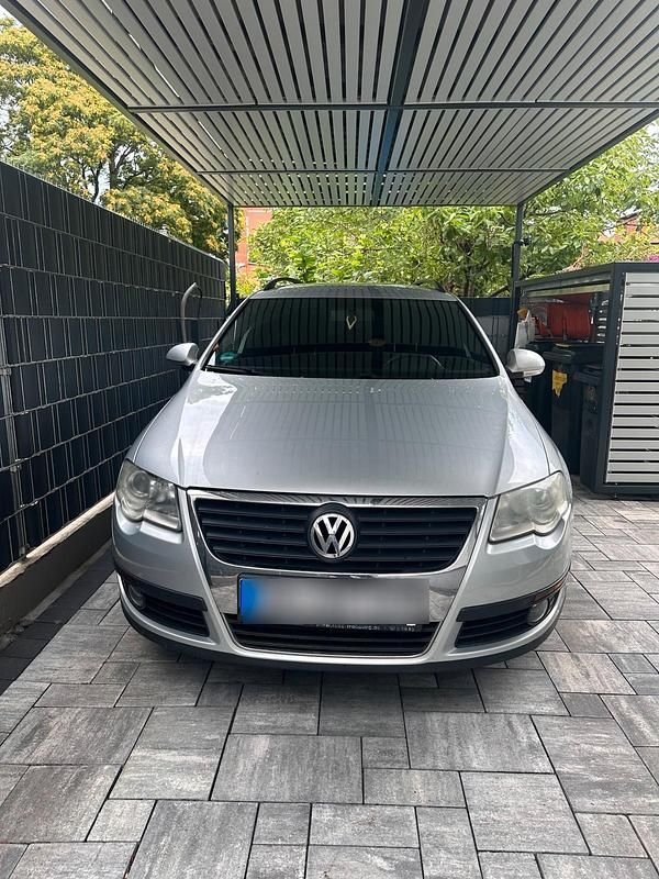 Silber Gebraucht 2007 VW Passat Kombi | 6.300 € (Teuer) - Bild 1/4