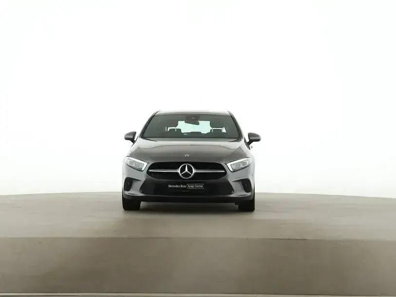 Gebraucht Mercedes A250 Style 160 PS (117 kW) 2022 Grau Limousine