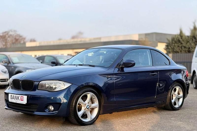 Blau Gebraucht 2013 BMW 118 Coupé Advantage Coupé | 7.990 € (Etwas zu teuer) - Bild 1/3