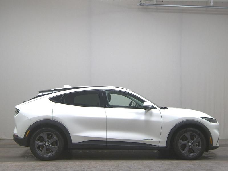 Gebraucht Ford Mustang Mach-E 197 kW (269 PS) 2022 Weiss SUV