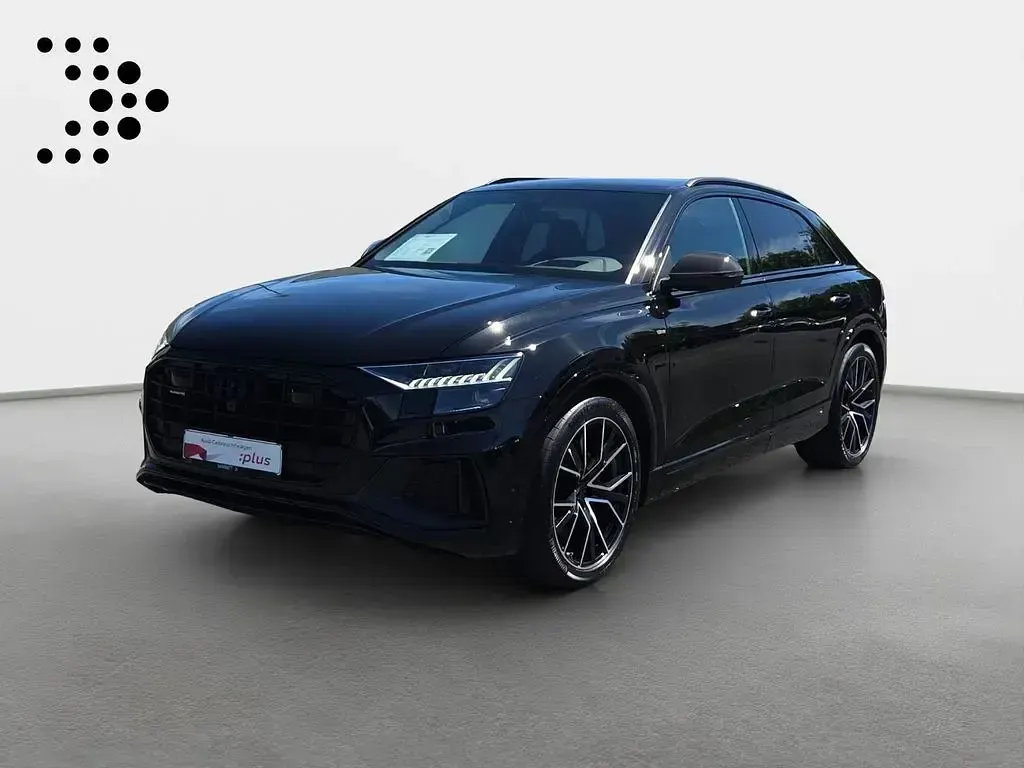 Używany Audi Q8 Competition 286 KM (210 kW) 2023 Czarny SUV