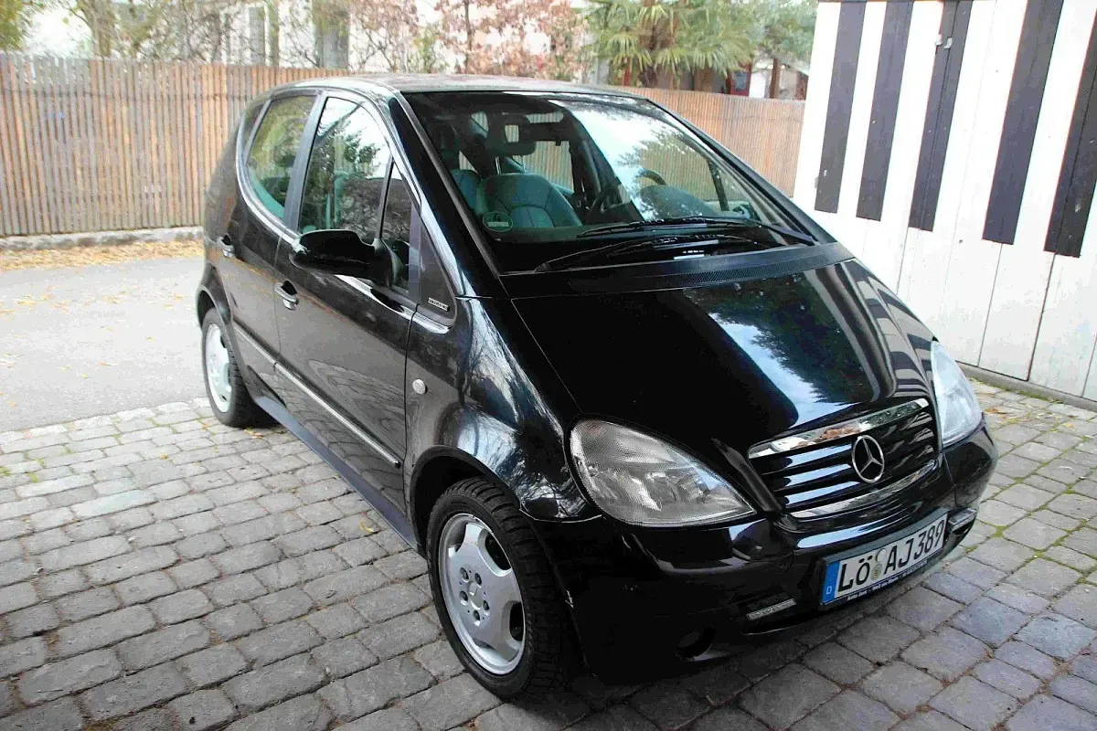 Gebraucht Mercedes A140 Avantgarde 82 PS (60 kW) 2001 Schwarz Kleinwagen