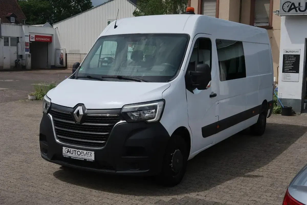 Gebraucht Renault Master 150 PS (110 kW) 2020 Weiß Van / Kleinbus