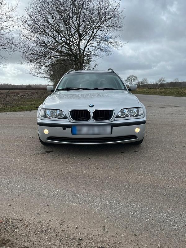 Gebraucht BMW 320 170 PS (125 kW) 2002 Silber Kombi