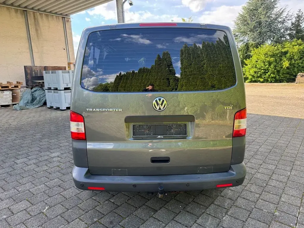 Gebraucht VW T5 140 PS (102 kW) 2010 Grau Van